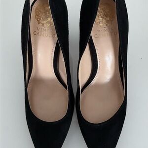 Vince Camuto Ableen Black Suede Heels Size 7.5 NWOB